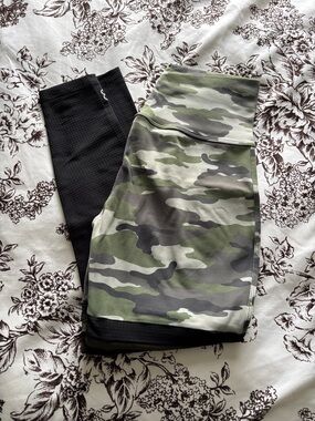 Camo High-Waist Leggings with Black Panel